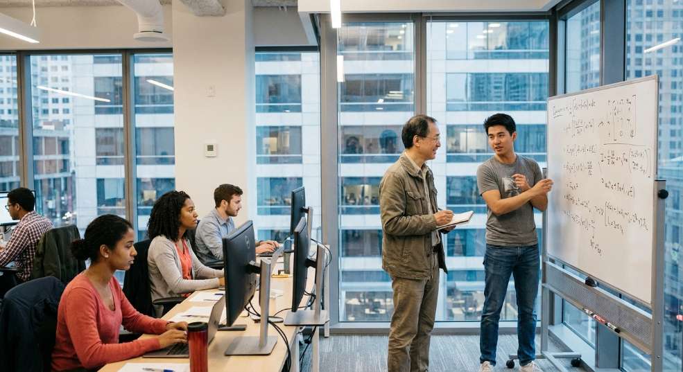 57岁终身教授辞职，给24岁学生老板“打工”第二张图