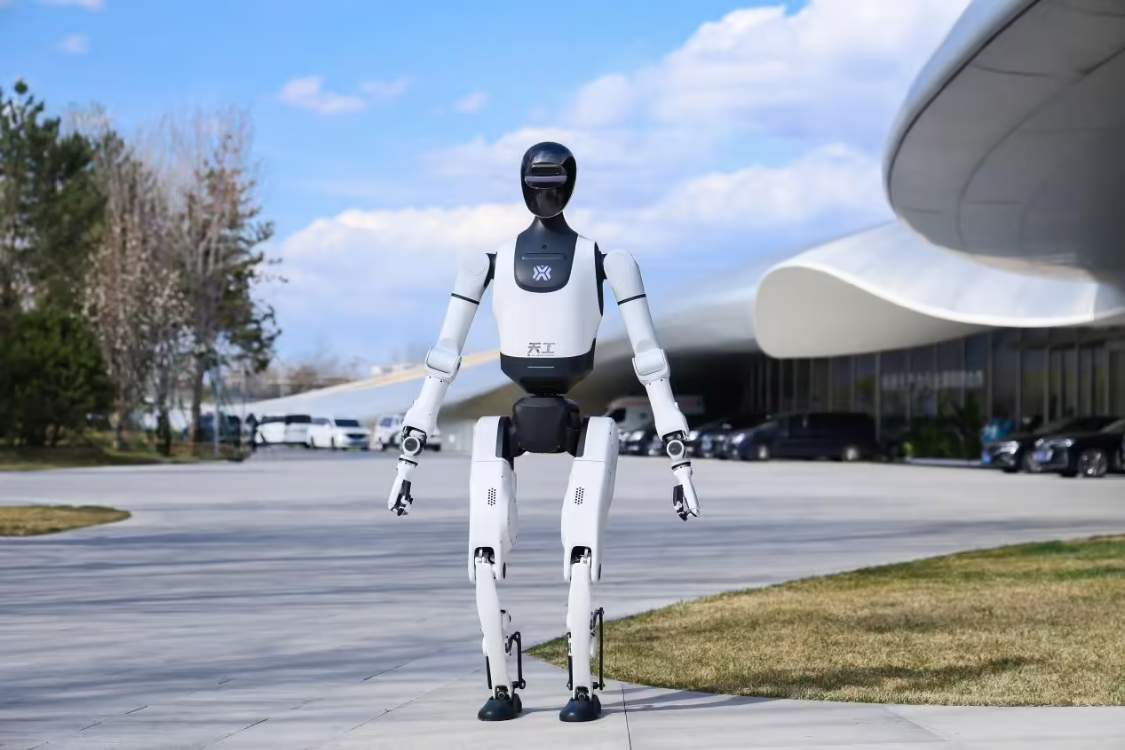 天工机器人：人形机器人即将实现小批量量产，未来售价可与入门轿车相当