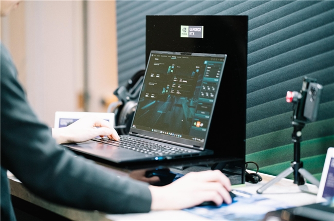 CES 2026宏碁放大招,AI电竞本竟薄至17.9毫米,还有1000Hz显示器(图1)